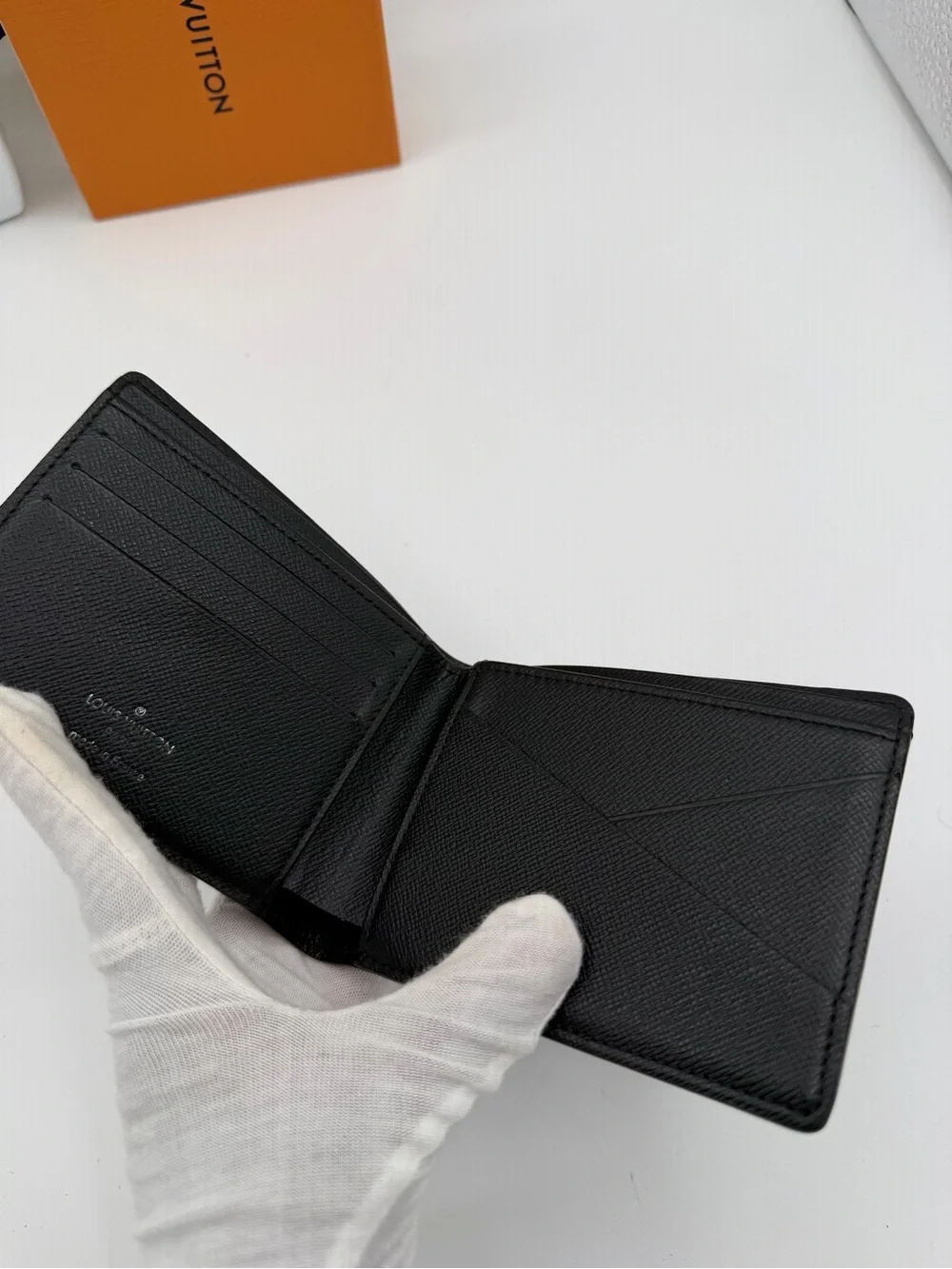 Louis Vuitton men’s wallet Authentic in box